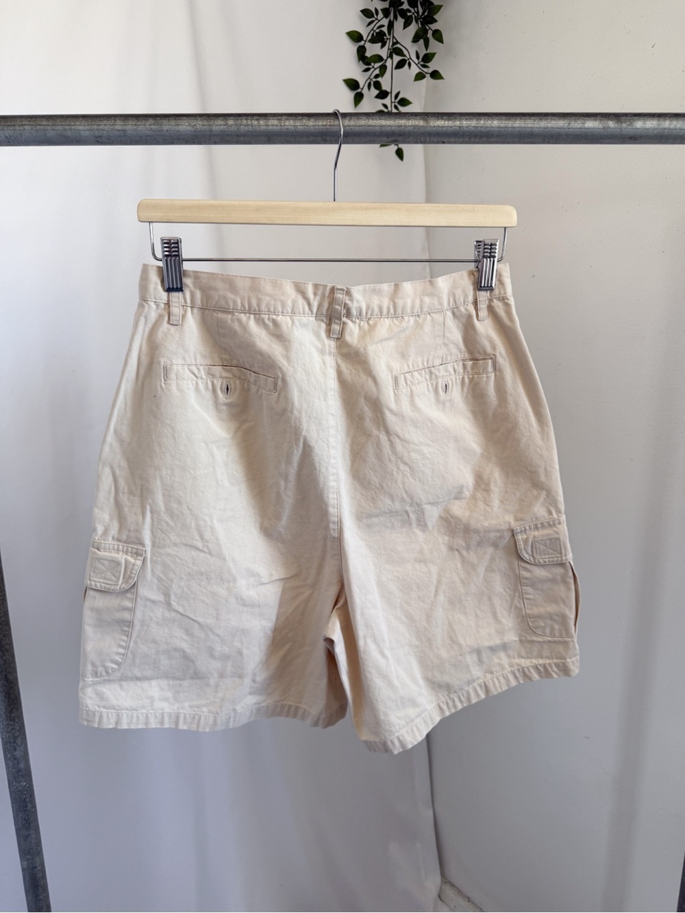 Vintage cargo shorts - Picture 2 of 12